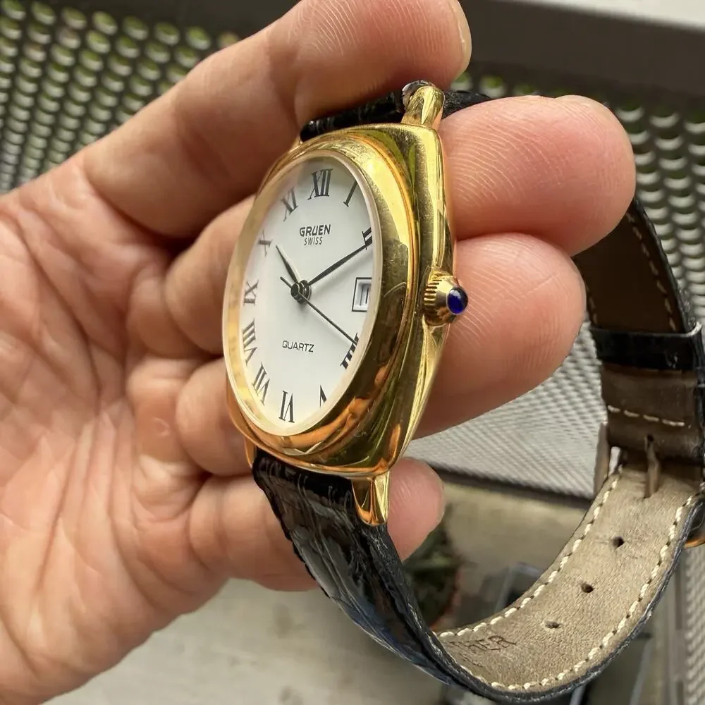 Vintage Gruen Swiss Made Quartz Wrist Watch Men’s Cushion Pillow Case Gold Plate